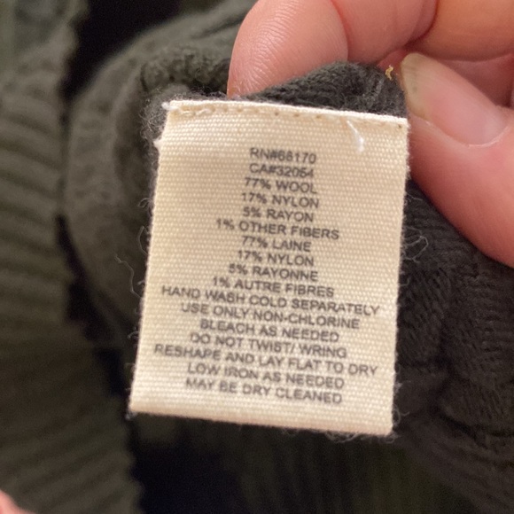 Anthropologie sweater as med. Forrest green - Picture 5 of 5